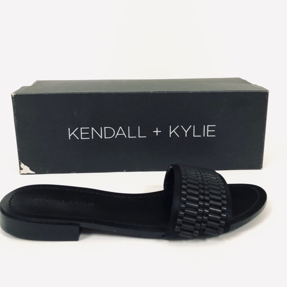 Kendall + Kylie Kennedy Open Toe Slides Sandals - Picture 2 of 6